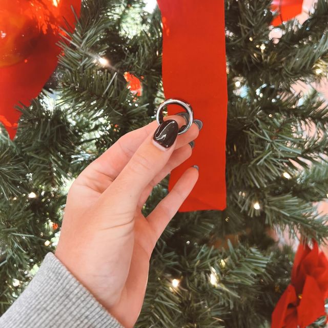 GIVEAWAY CLOSED - It’s time for 10 Days to Play & Sleigh @ VERVE! 🎄 

10 Days & 10 Ways YOU can win an OURA RING! 😮‍💨 

🎁 like this post 
🎁 follow us on tiktok verve.STL
🎁 like our FB page 
🎁 tag a friend in the comments 
🎁 take a tour before 12.19
🎁 sign a lease before 12.19 
🎁 renew your lease before 12.19 
🎁 refer a friend to live at VERVE 
🎁 share this post to your story & tag us 
🎁 obviously you must be following our IG 

That’s it! That’s the plan. 
Who will be our Holiday Winner?! 👀